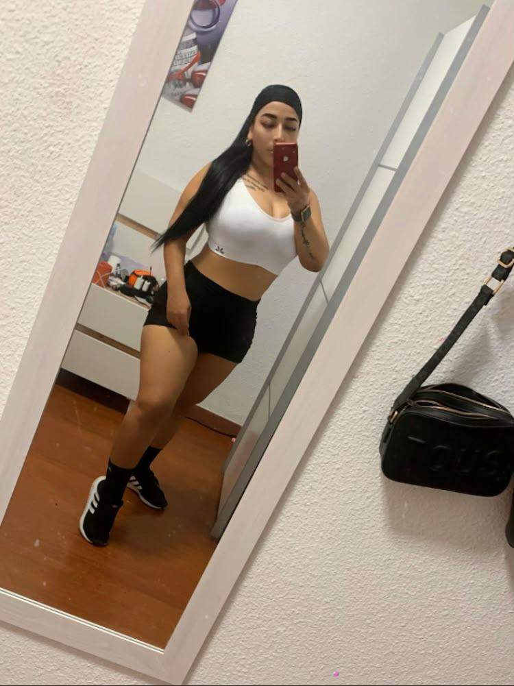 Chica busca chico en Almería: 