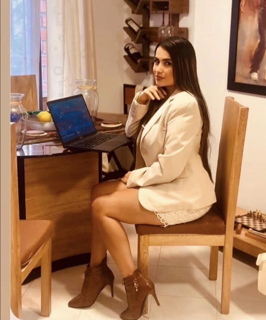 607620276: Chica busca chico en Barcelona