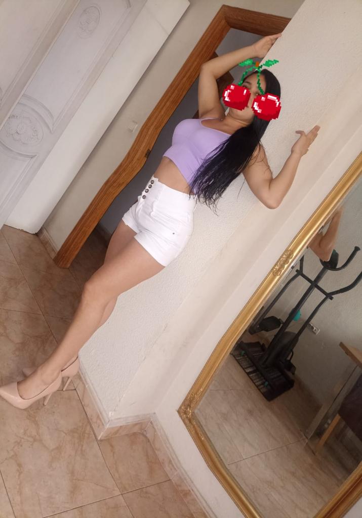 Chica busca chico en Alicante: Chica busca chico