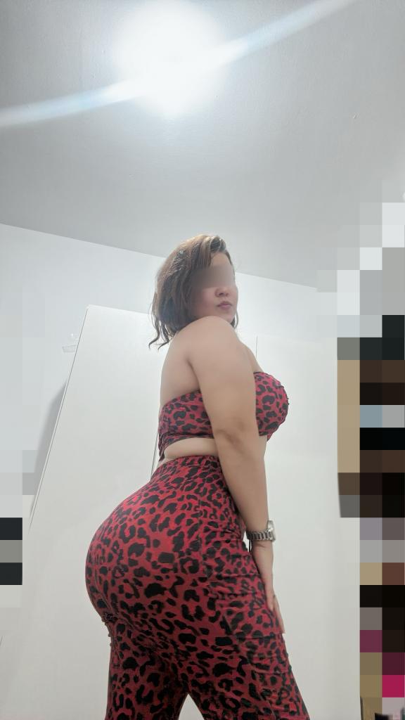 632813835: Chica busca chico en Gerona