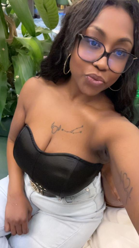 682318047: Chica busca chico en Murcia