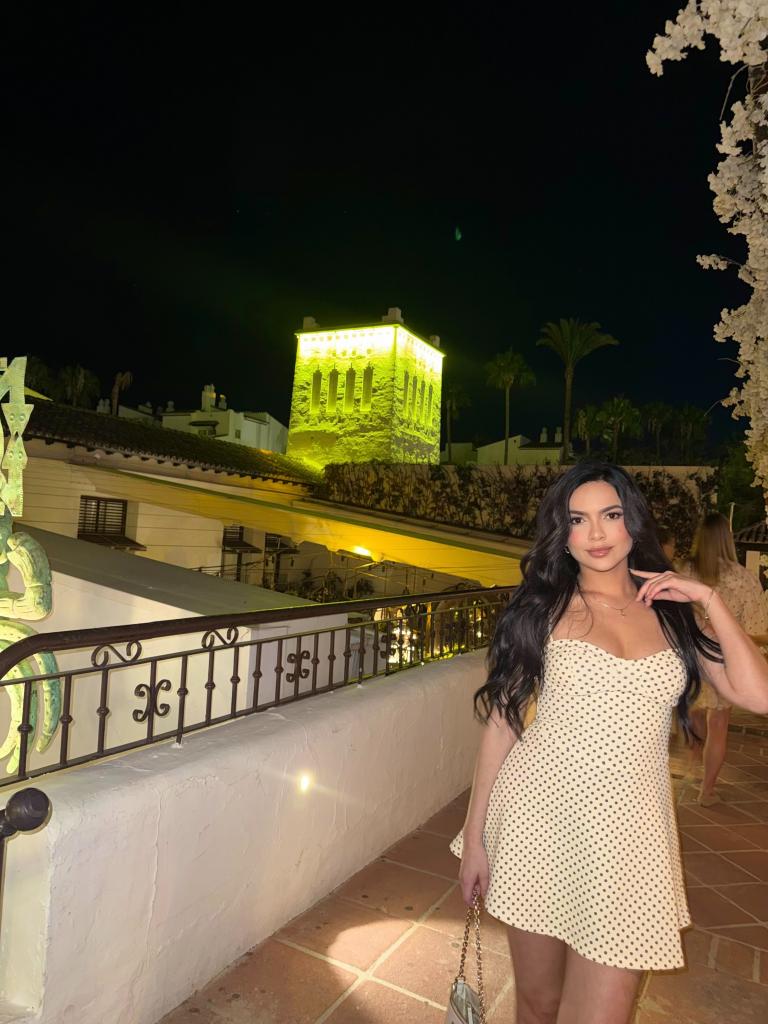 674978075: Chica busca chico en Málaga