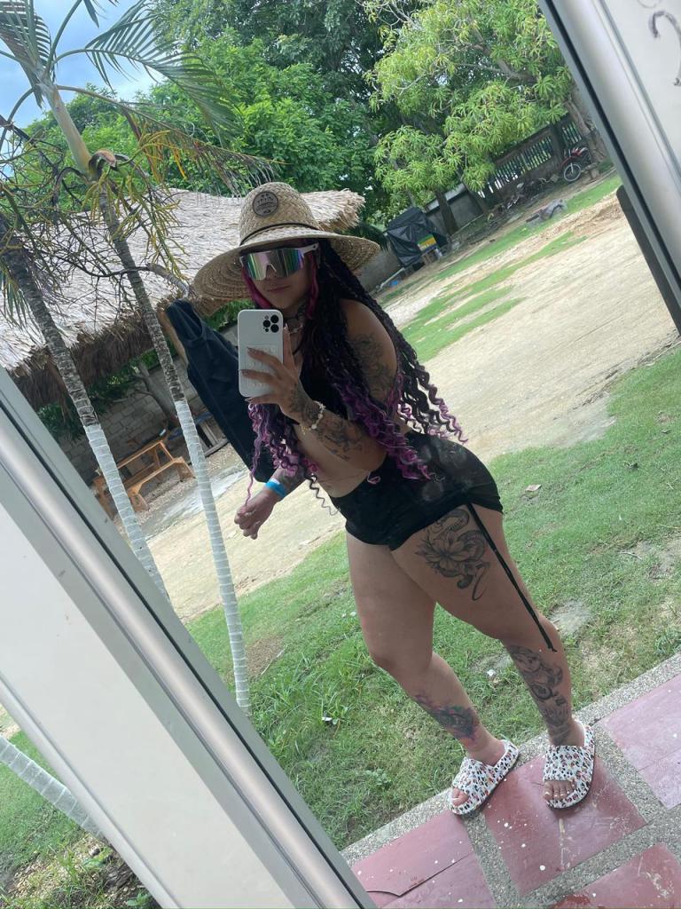 745069553: Chica busca chico en Zaragoza
