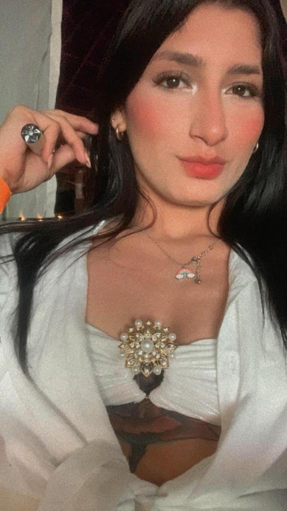 Chica busca chico en Alicante: Chica busca chico