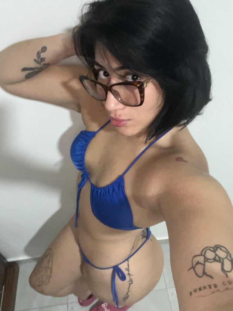 610381100: Chica busca chico en Huelva
