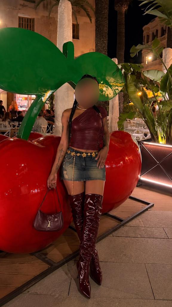 Chica busca chico en Ibiza: 