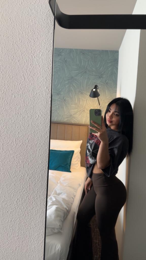 666314466: Chica busca chico en Ibiza
