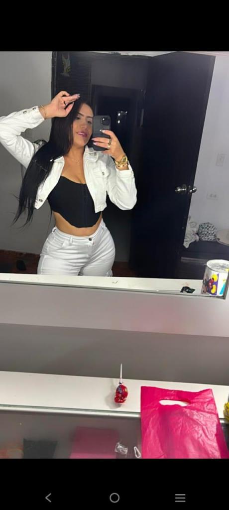 634832178: Chica busca chico en Sevilla