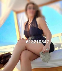 613210847: Chica busca chico en Barcelona