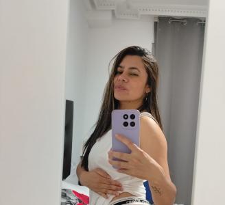 637542340: Chica busca chico en Barcelona