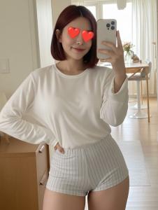 631336170: Chica busca chico en Gerona