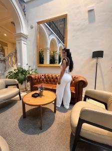 627514965: Chica busca chico en Sevilla