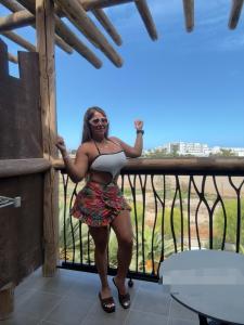 613274700: Chica busca chico en Tenerife