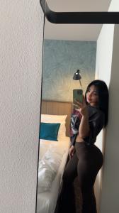 666314466: Chica busca chico en Ibiza