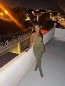 697761542: Chica busca chico en Tenerife
