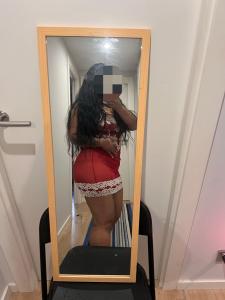 666874932: Chica busca chico en Barcelona