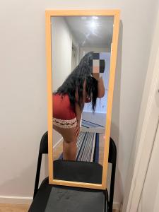 666874932: Chica busca chico en Barcelona