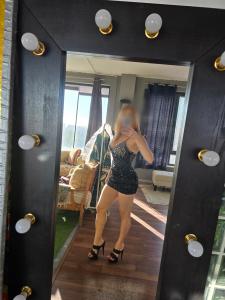 615584125: Chica busca chico en Almería
