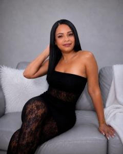 743039339: Chica busca chico en Pontevedra