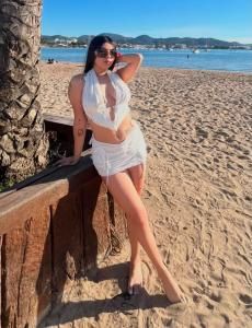 631185261: Chica busca chico en Barcelona
