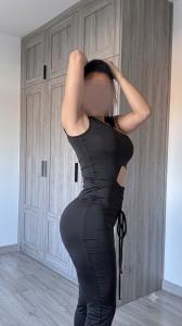 605278147: Chica busca chico en La Coruña