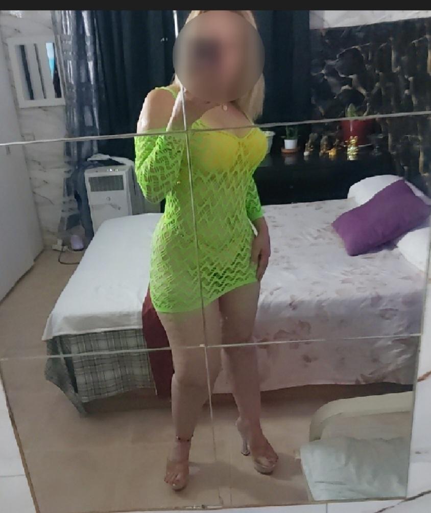 631029847: Chica busca chico en Barcelona