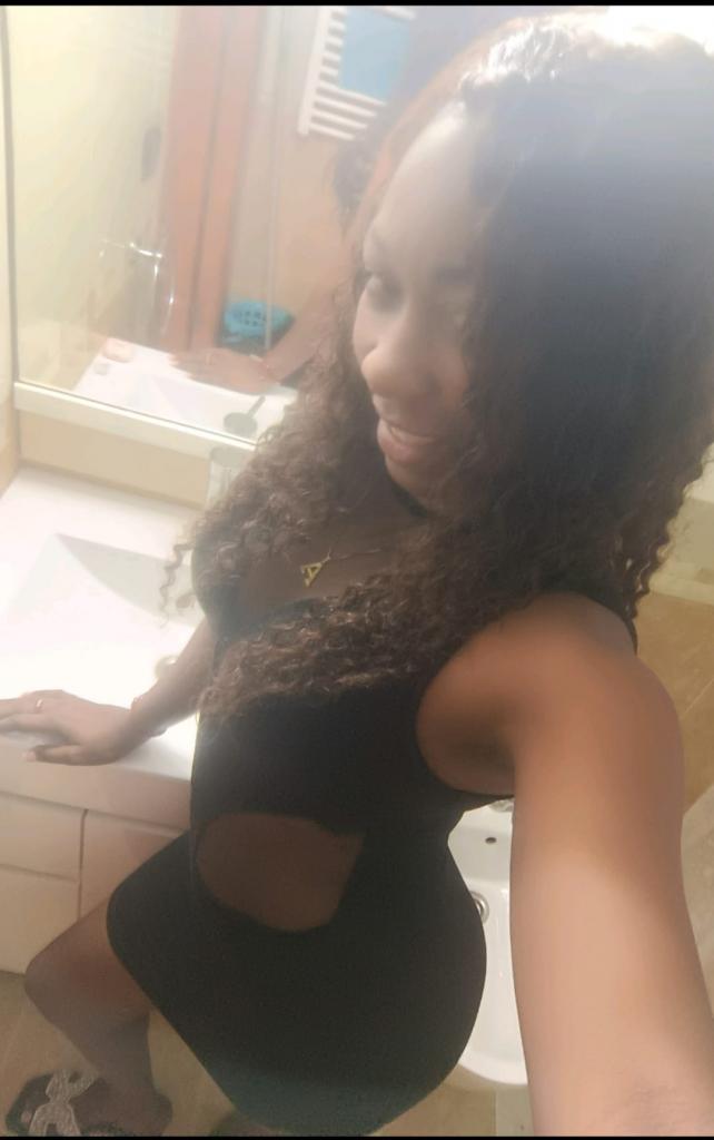 643236114: Chica busca chico en Barcelona