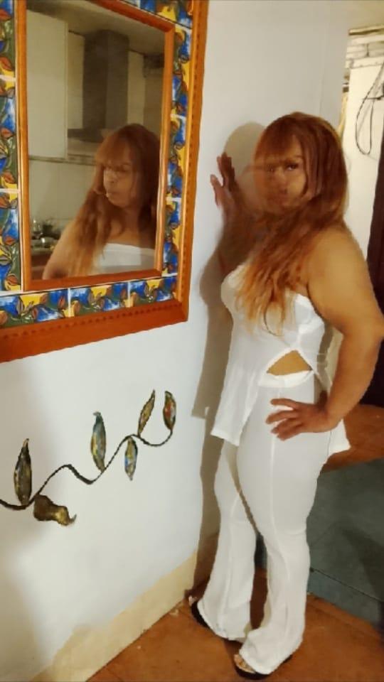 633261685: Chica busca chico en Cantabria
