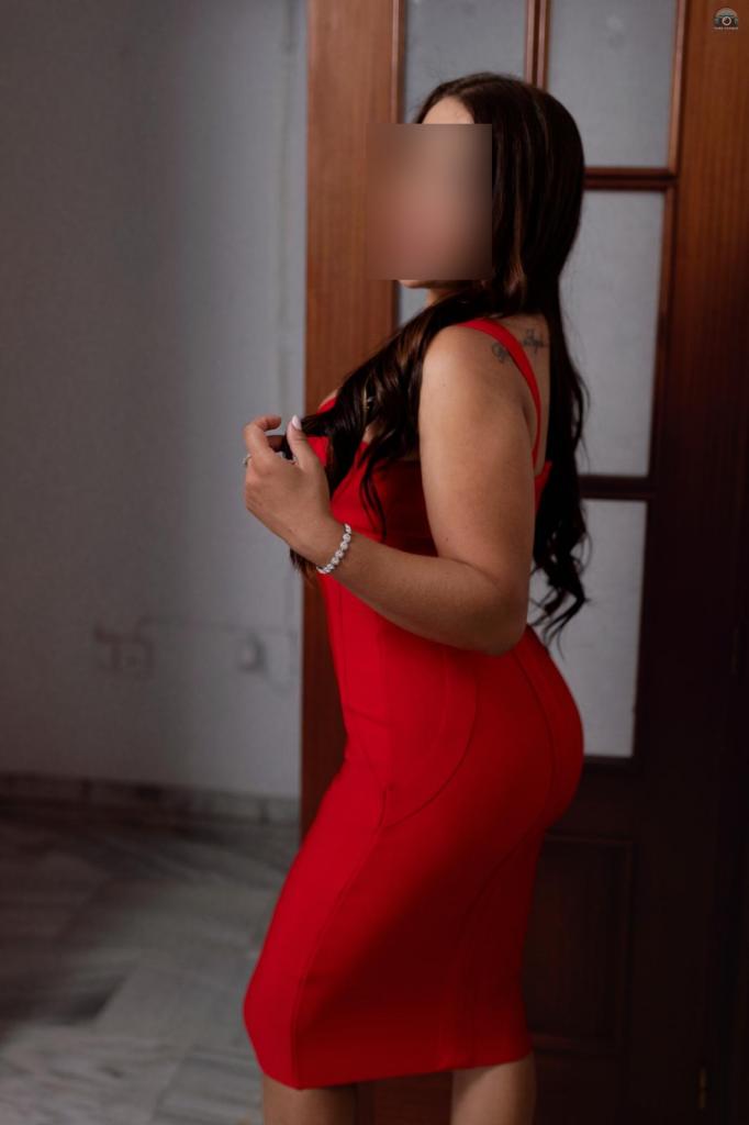 678731503: Chica busca chico en Málaga