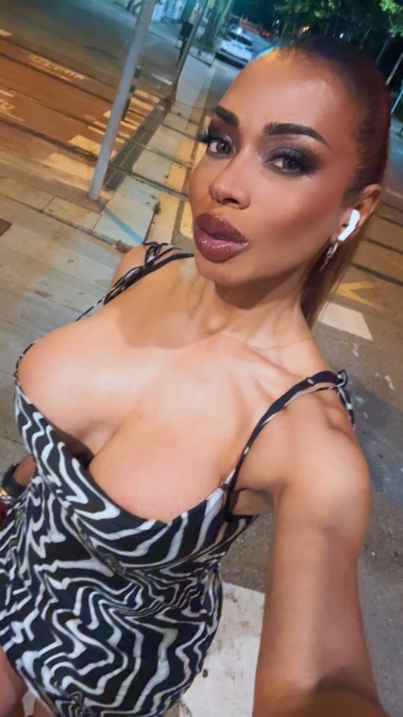 692636294: Transexual en Barcelona