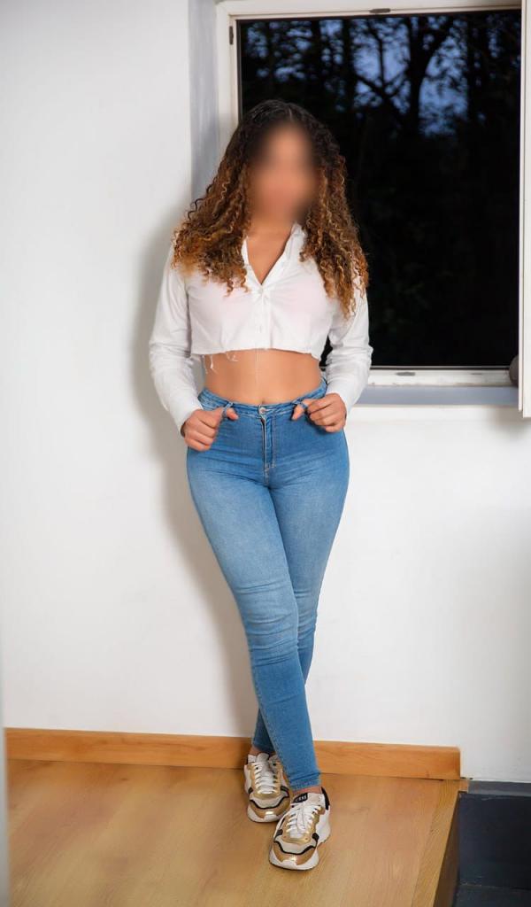 642137767: Chica busca chico en Guipúzcoa