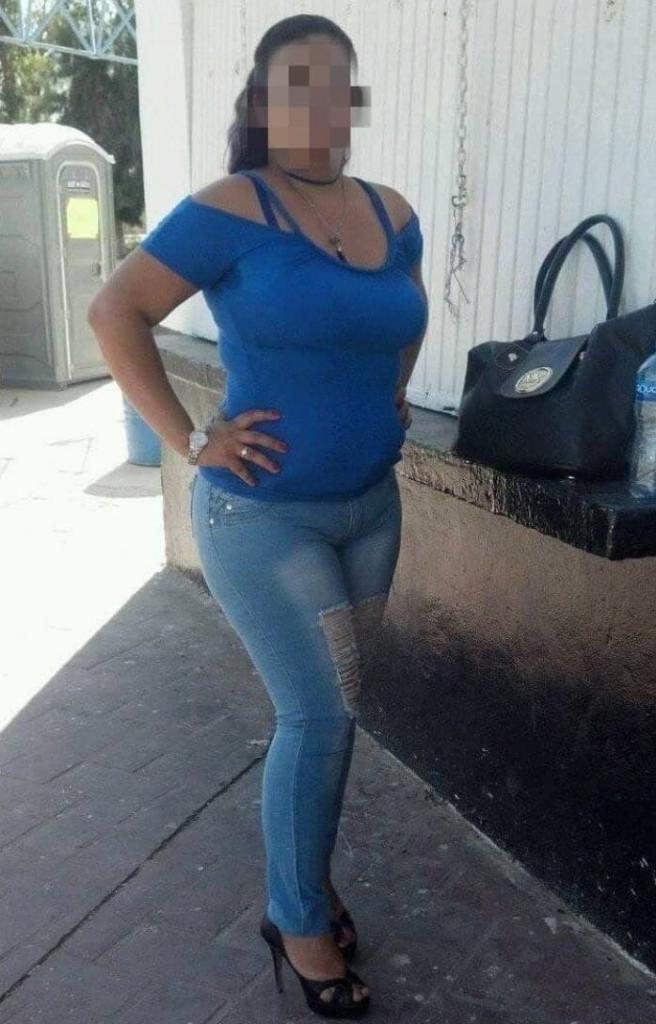 Chica busca chico en Almería: 