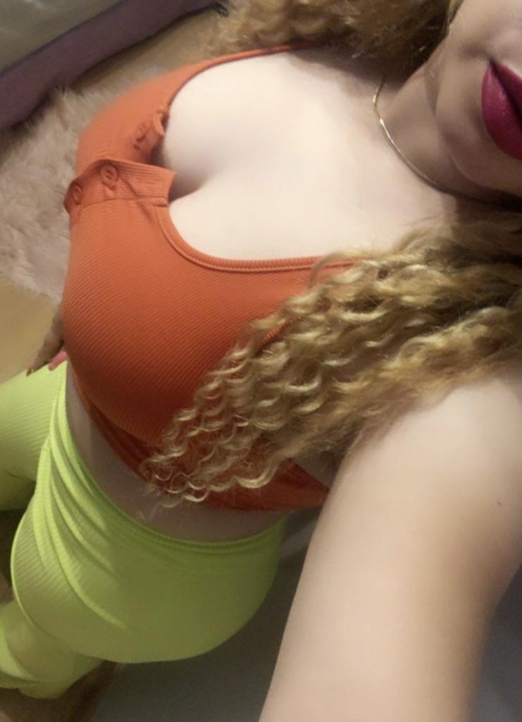 Chica busca chico en Huelva: 