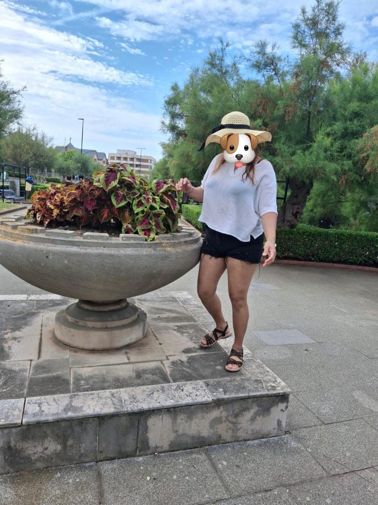 631206563: Chica busca chico en Cantabria