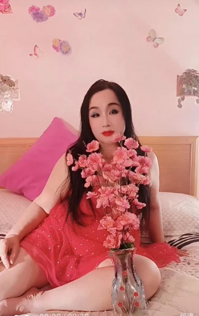 664888953: Chica busca chico en Zaragoza