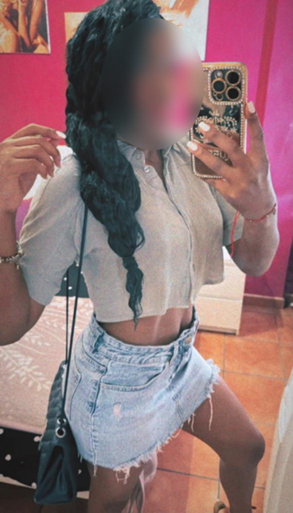672078347: Chica busca chico en Sevilla