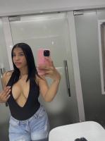 672643348: Chica busca chico en Málaga