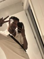 677887819: Chico busca chica en Barcelona