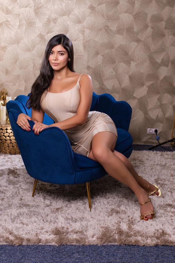 600830771: Chica busca chico en Barcelona
