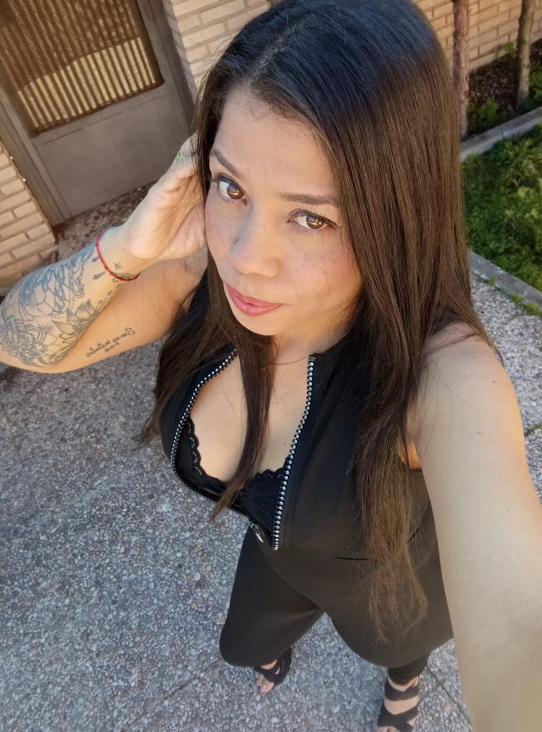 Chica busca chico en Almería: 