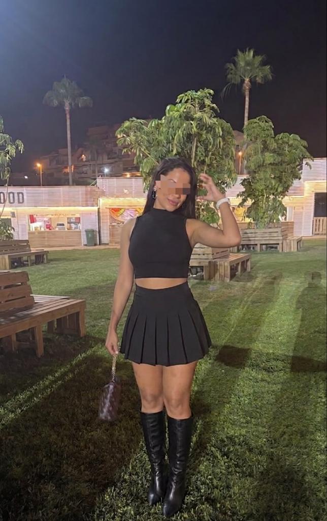 Chica busca chico en Huelva: Chica busca chico