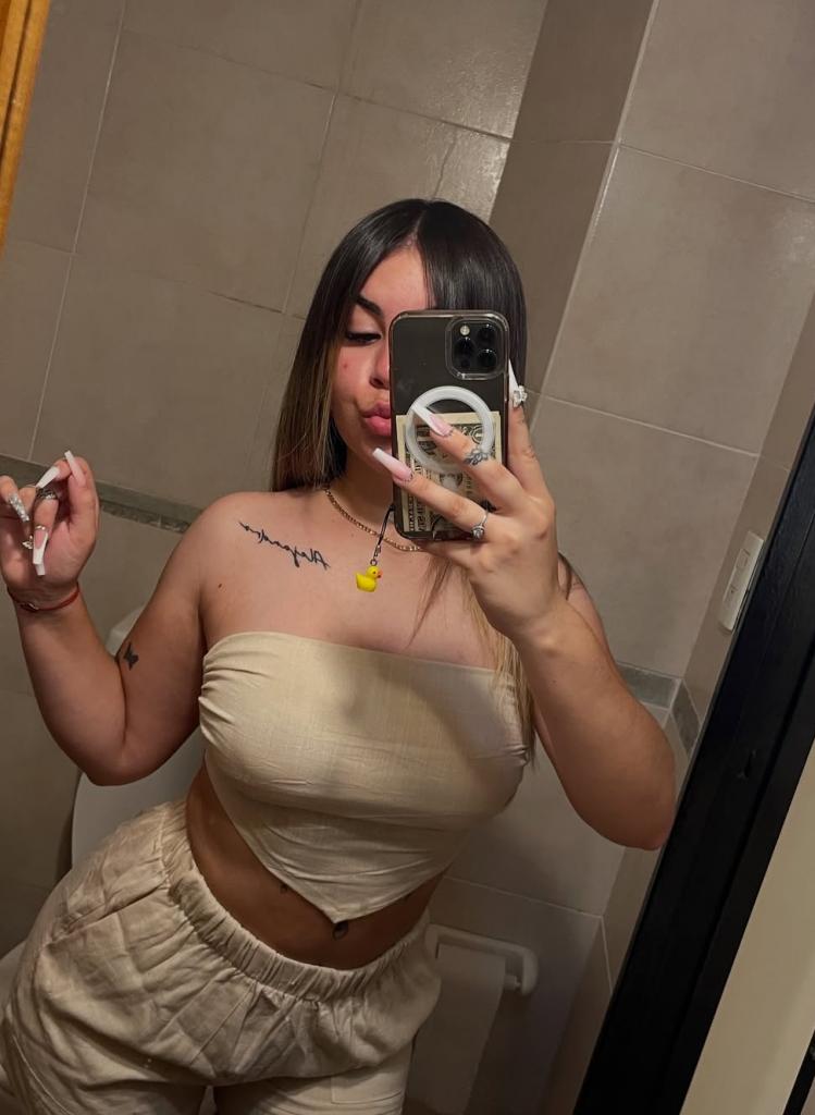 663122340: Chica busca chico en Alicante