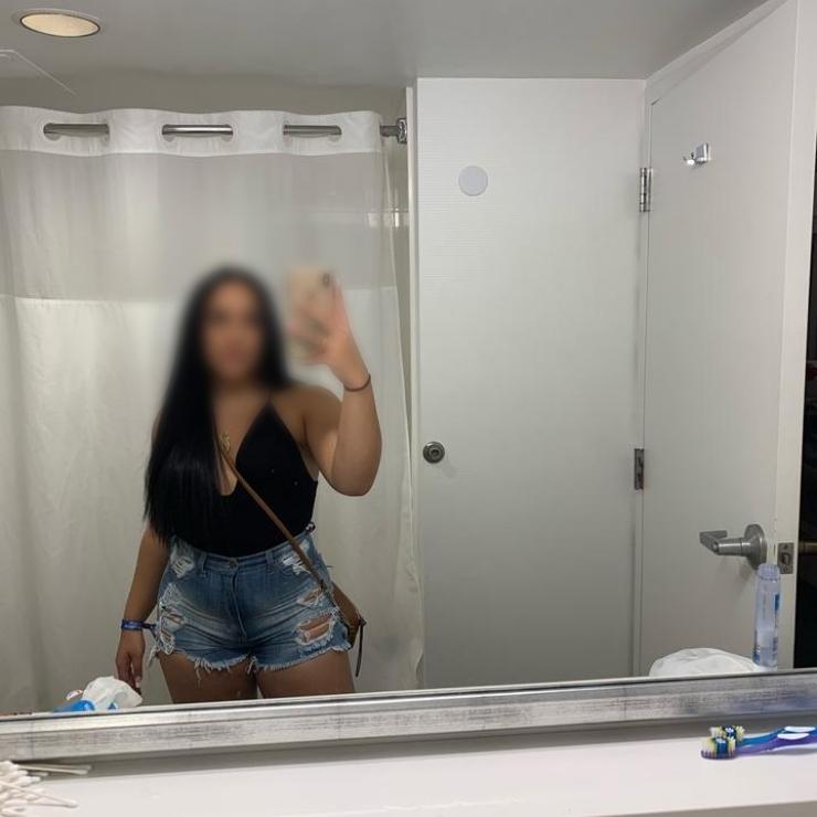 Chica busca chico en Tenerife: 