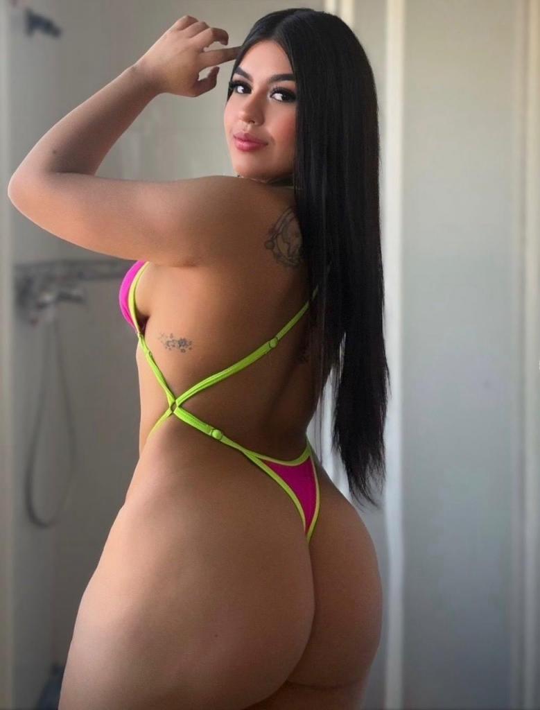 Chica busca chico en Alicante: Chica busca chico