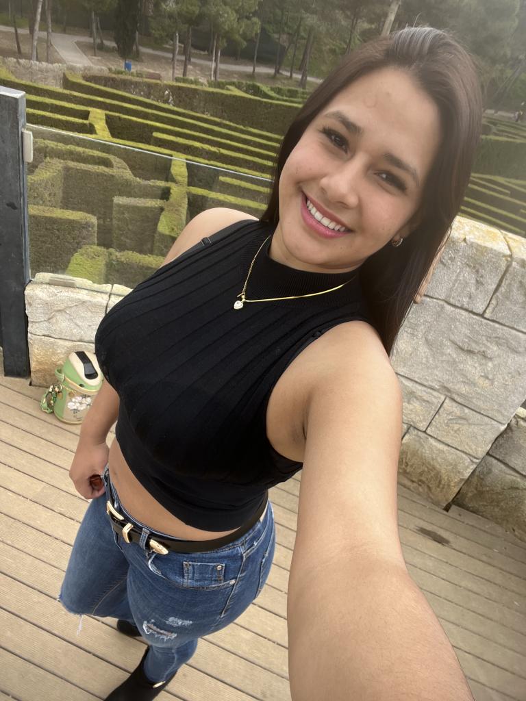 742064820: Chica busca chico en Murcia