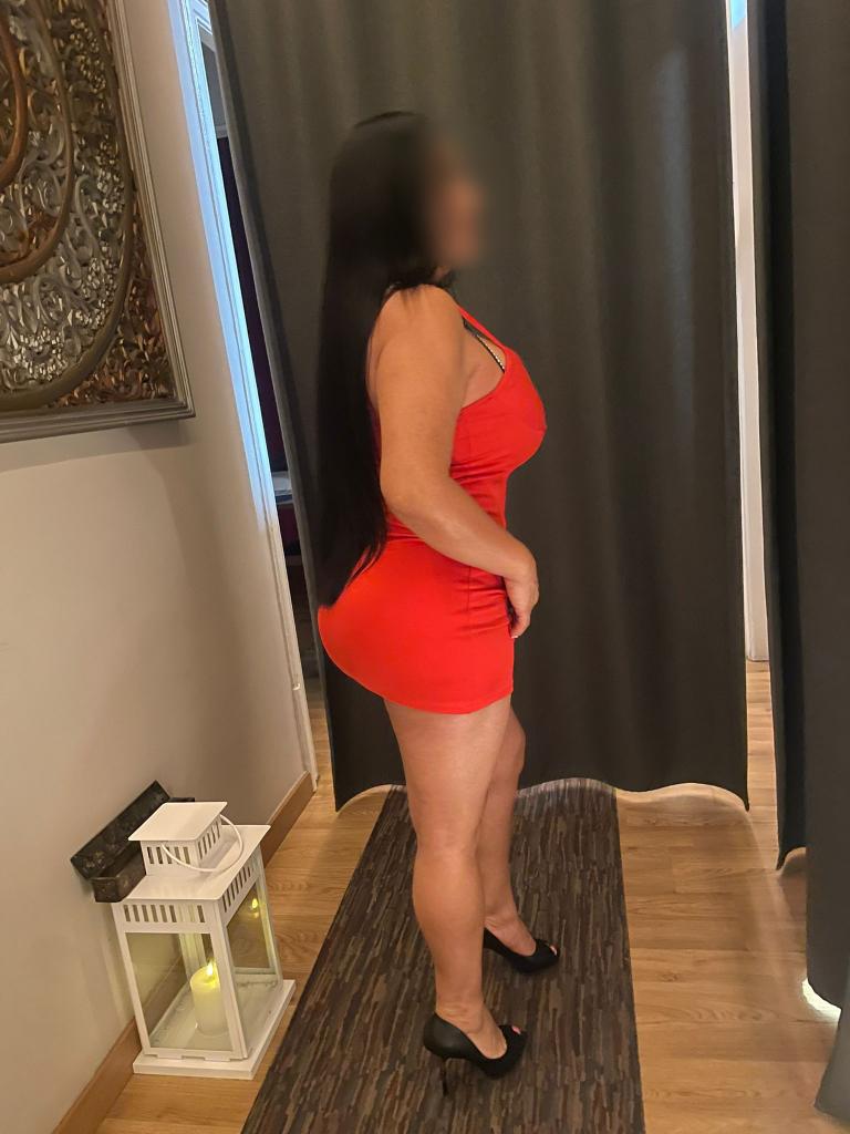 Chica busca chico en Barcelona: Chica busca chico