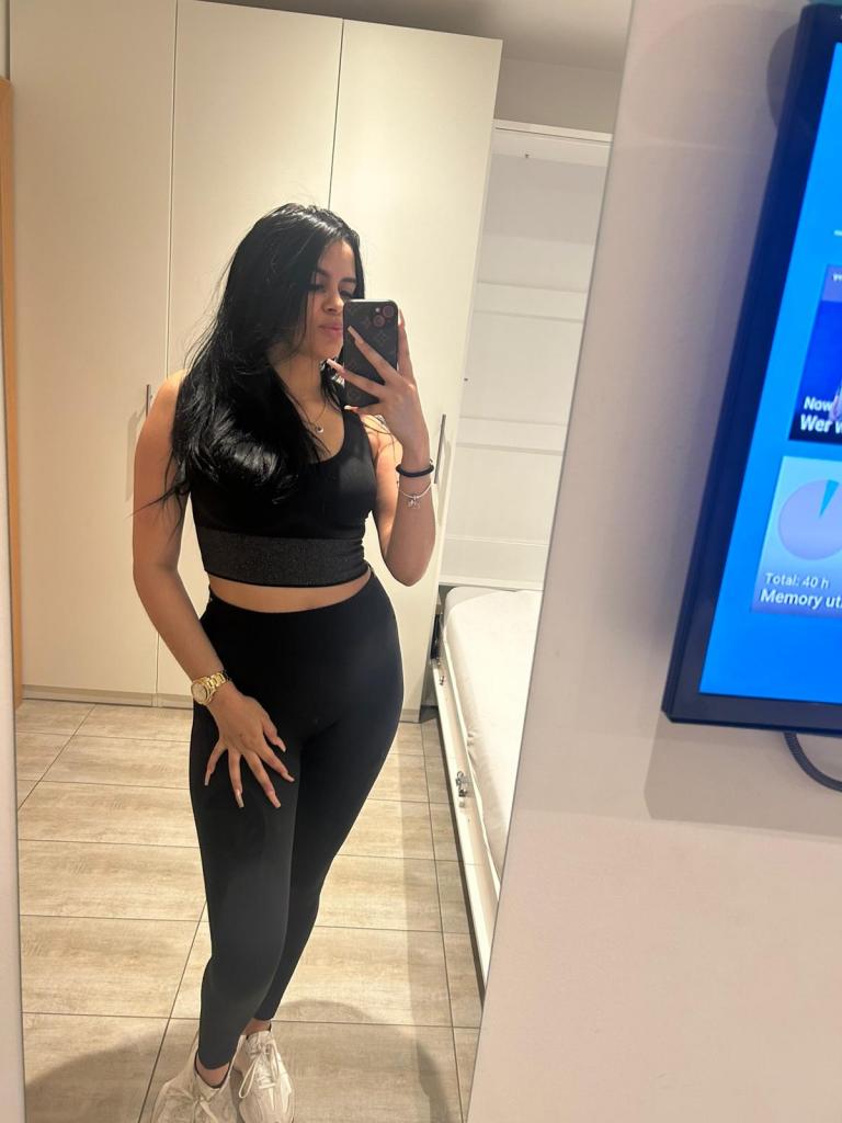 Chica busca chico en Ibiza: 