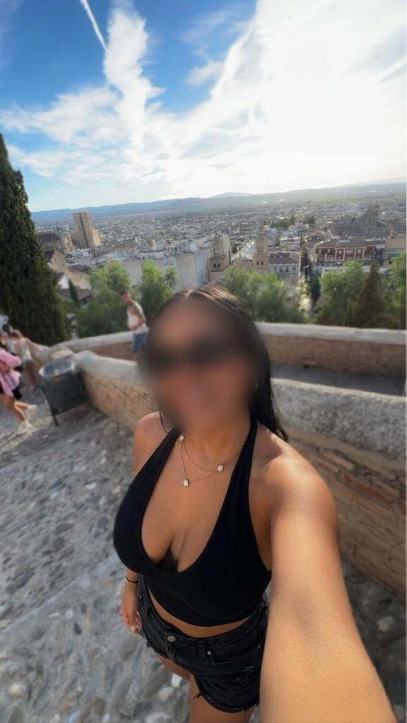 Chica busca chico en Granada: 