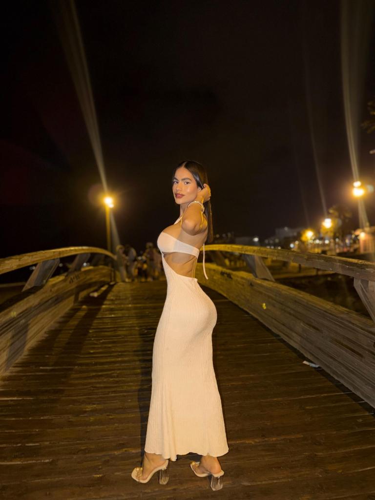 Chica busca chico en Tenerife: 