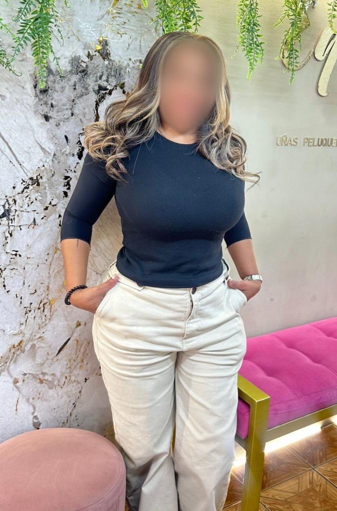 643759513: Chica busca chico en Lugo